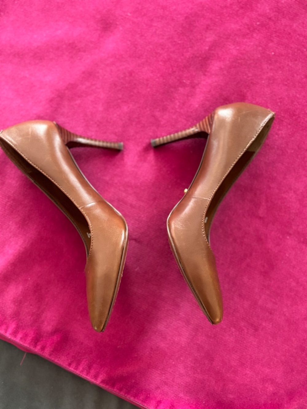 Lauren by Ralph Lauren Women's Brown Leather Heel Pumps, Size 5.5 B - Picture 6 of 9